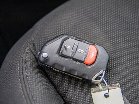 Used 2023 Jeep Gladiator Overland image 34