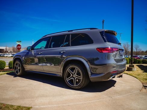 New 2026 Mercedes-Benz GLS 450 4MATIC image 9