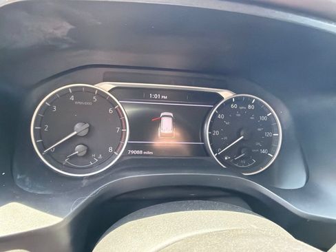Used 2023 Nissan Rogue S AWD/4WD image 8