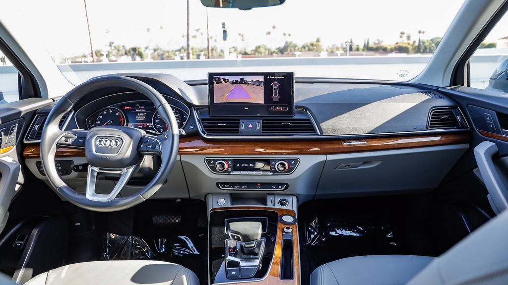 Used 2023 Audi Q5 2.0T Premium w/ Convenience Package AWD/4WD image 15