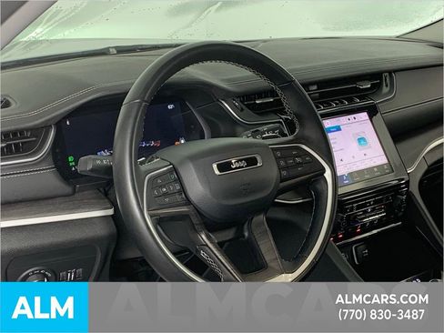 Used 2022 Jeep Grand Cherokee L Limited image 10