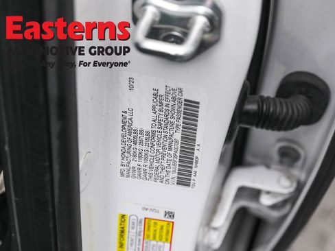 Used 2023 Acura TLX image 34