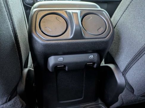 Used 2025 Jeep Gladiator Sport AWD/4WD image 14