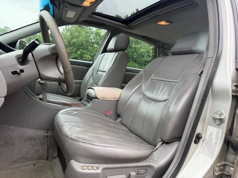 Used 2000 Toyota Avalon XL FWD image 11