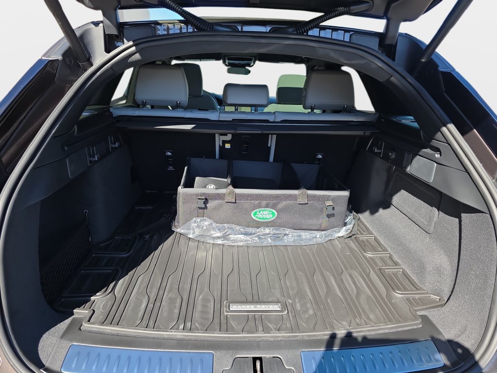 New 2026 Land Rover Range Rover Velar S AWD/4WD image 10