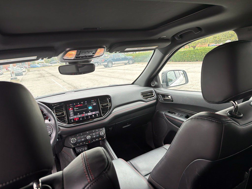 Used 2025 Dodge Durango GT AWD/4WD image 21