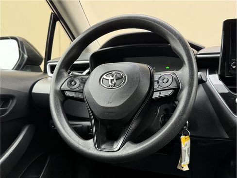 Used 2023 Toyota Corolla LE FWD image 8