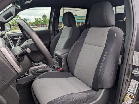 Used 2021 Toyota Tacoma TRD Sport AWD/4WD image 14