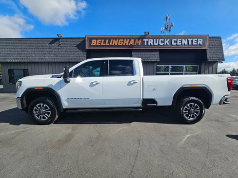 Used 2024 GMC Sierra 3500 SLE w/ SLE Convenience Package AWD/4WD image 2
