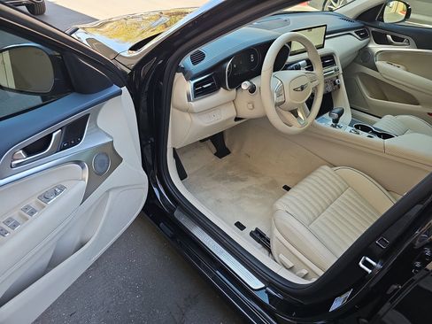 Certified 2026 Genesis G70 2.5T Prestige RWD image 10