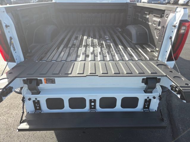 New 2025 GMC Sierra 2500 SLT w/ SLT Premium Package AWD/4WD image 29
