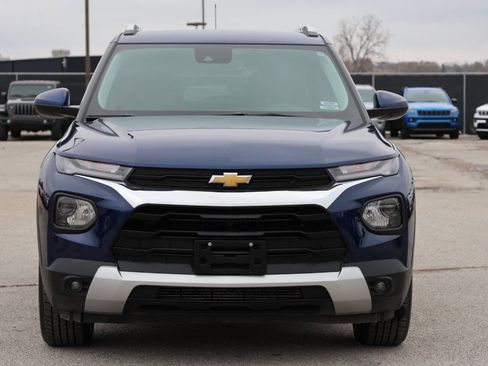 Used 2023 Chevrolet TrailBlazer LT w/ Convenience Package image 2