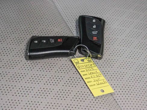 Used 2024 Lexus RX 350 w/ Convenience Package AWD/4WD image 26