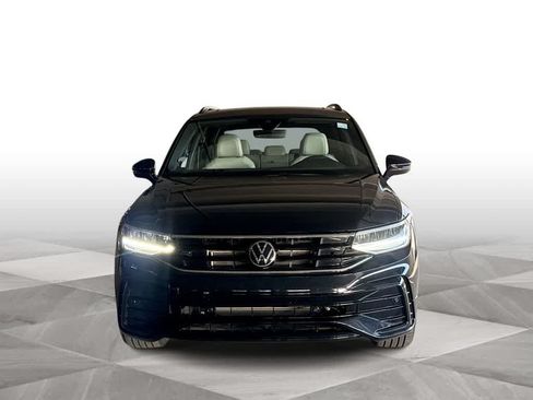 Certified 2024 Volkswagen Tiguan SE R-Line FWD image 3