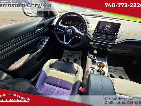Used 2022 Nissan Altima 2.5 SR w/ Midnight Edition Package AWD/4WD image 10