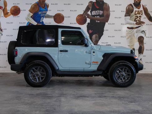 Used 2024 Jeep Wrangler Sport AWD/4WD image 15