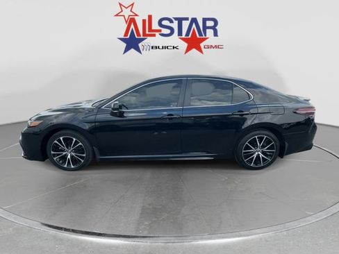 Used 2023 Toyota Camry SE w/ Convenience Package FWD image 4