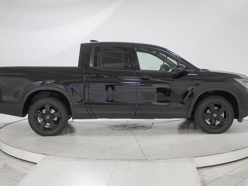 New 2026 Honda Ridgeline Black Edition image 16