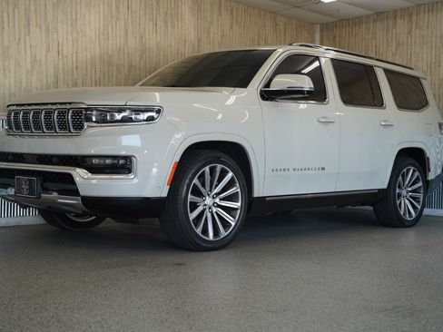 Used 2022 Jeep Grand Wagoneer Series II w/ Premium Group II AWD/4WD image 4
