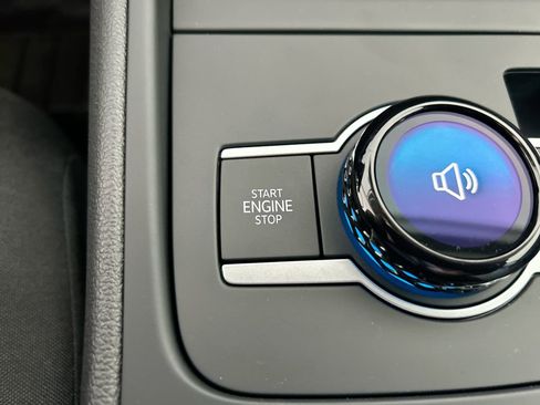 New 2026 Volkswagen Tiguan S FWD image 32