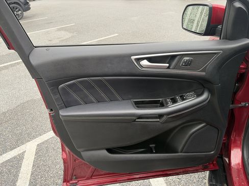 Used 2016 Ford Edge Sport w/ Equipment Group 401A AWD/4WD image 15