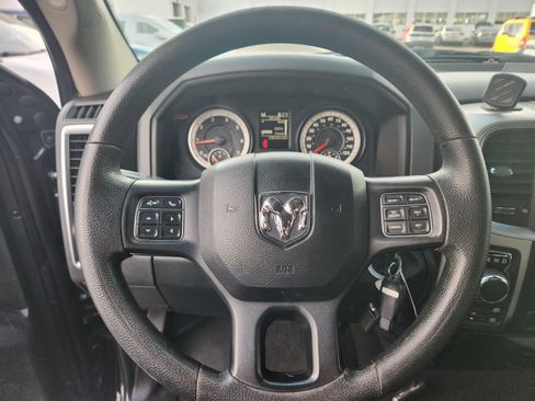 Used 2016 RAM 1500 Classic SLT image 10