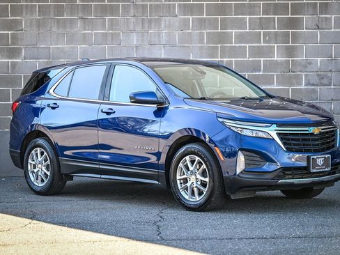 Used 2022 Chevrolet Equinox LT image 2
