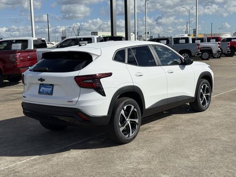 New 2026 Chevrolet Trax RS w/ Driver Confidence Package image 10