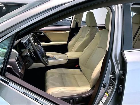 Used 2020 Lexus RX 350L Premium w/ Premium Package AWD/4WD image 21
