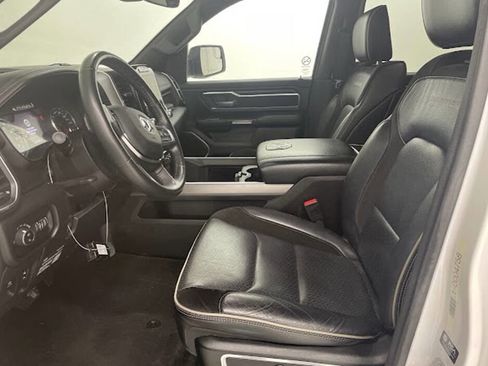 Used 2023 RAM 1500 Laramie AWD/4WD image 10