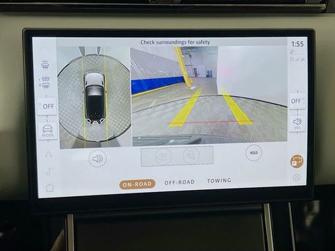 Used 2025 Land Rover Range Rover Velar Dynamic SE image 14