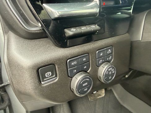 Used 2025 Chevrolet Silverado 2500 LTZ w/ LTZ Premium Package image 20