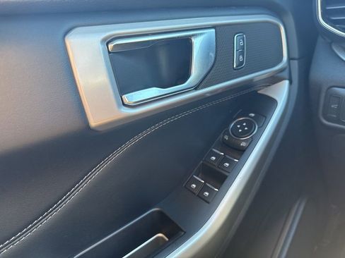 Certified 2022 Ford Explorer XLT w/ Equipment Group 202A image 27