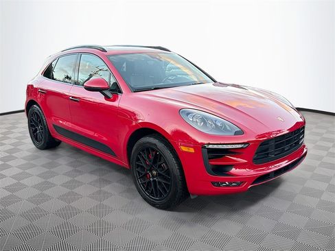 Used 2018 Porsche Macan GTS w/ Premium Package Plus image 4