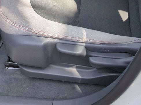 Used 2020 Chevrolet Bolt LT FWD image 32