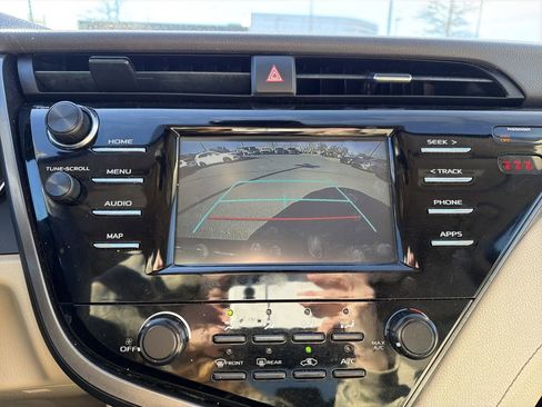 Used 2019 Toyota Camry LE image 26