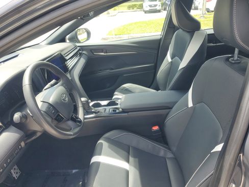 Certified 2025 Toyota Camry SE FWD image 11