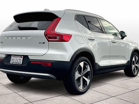 Used 2025 Volvo XC40 B5 Core w/ Protection Package Premier image 15