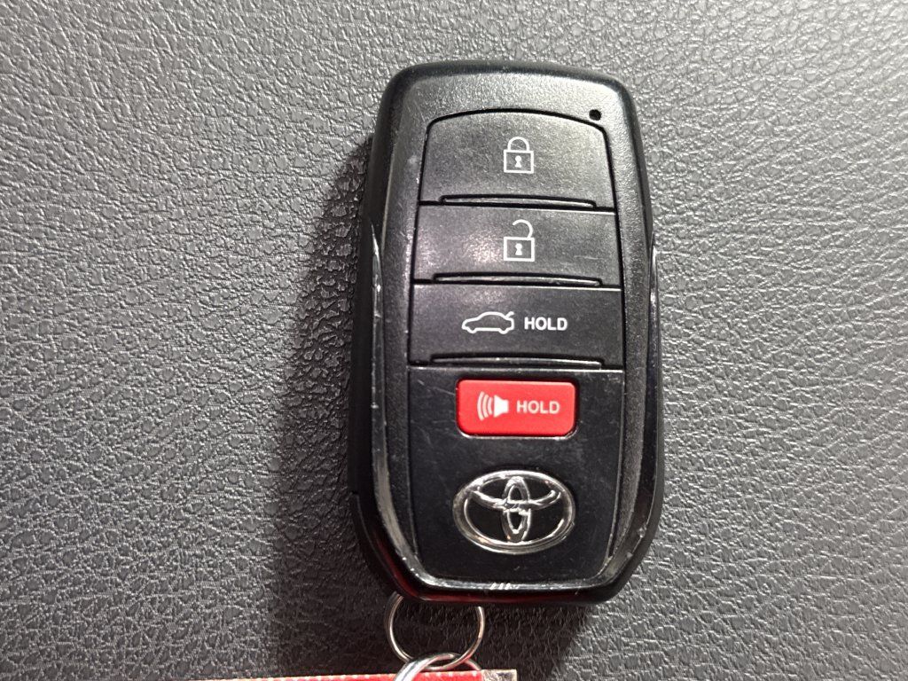 Used 2025 Toyota Camry LE FWD image 34