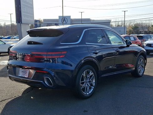 Used 2025 Genesis GV70 2.5T image 4