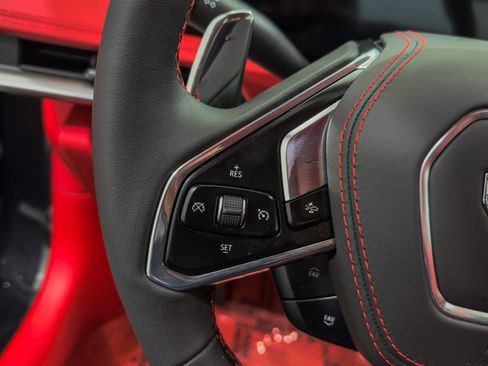 Used 2024 Chevrolet Corvette Stingray Premium Conv w/ Z51 Performance Package RWD image 38