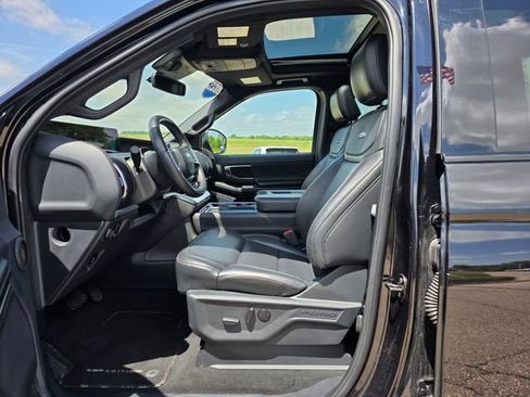 Certified 2025 Ford Expedition Max Platinum w/ Stealth Appearance Package AWD/4WD image 4