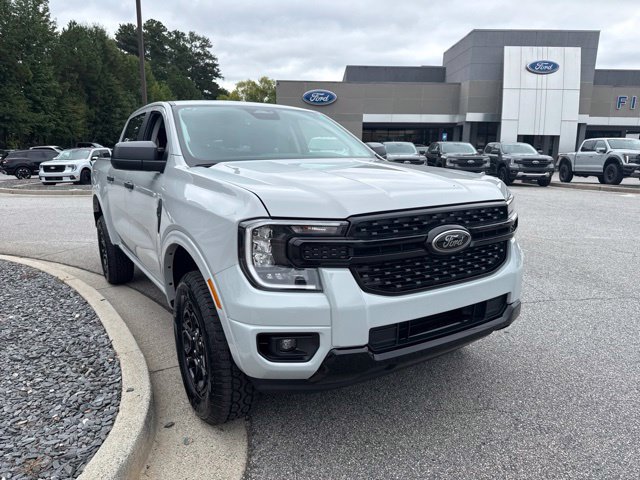 New 2026 Ford Ranger XLT w/ Black Appearance Package RWD image 3
