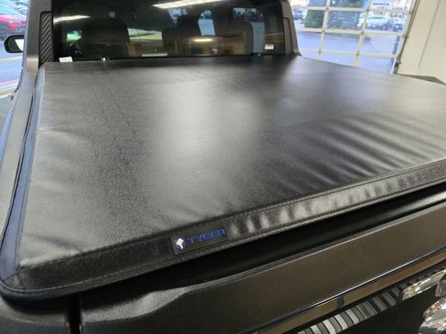 Used 2023 Ford Maverick XLT image 15