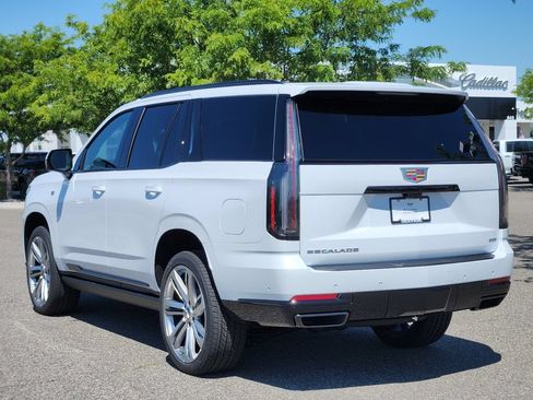 New 2026 Cadillac Escalade Platinum Sport w/ LPO, Floor Liner Package AWD/4WD image 10