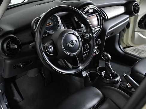 Used 2015 MINI Cooper 4-Door Hardtop FWD image 11