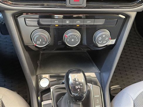 Certified 2023 Volkswagen Taos S FWD image 21
