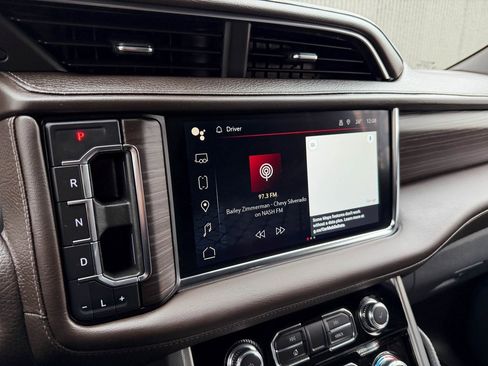 Used 2022 GMC Yukon Denali image 32