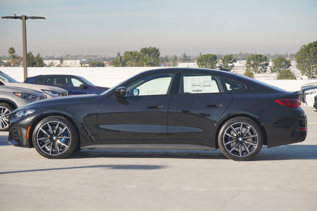Used 2026 BMW 430i w/ M Sport Package RWD image 4