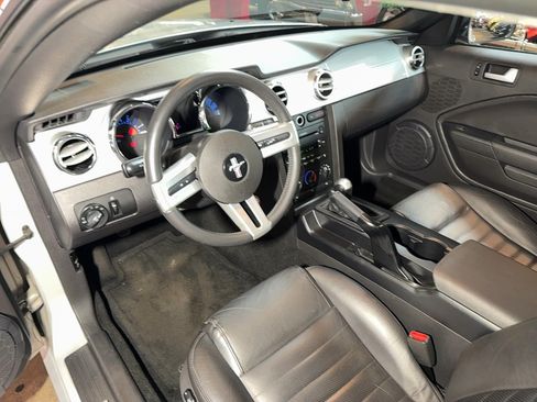 Used 2005 Ford Mustang GT RWD image 13